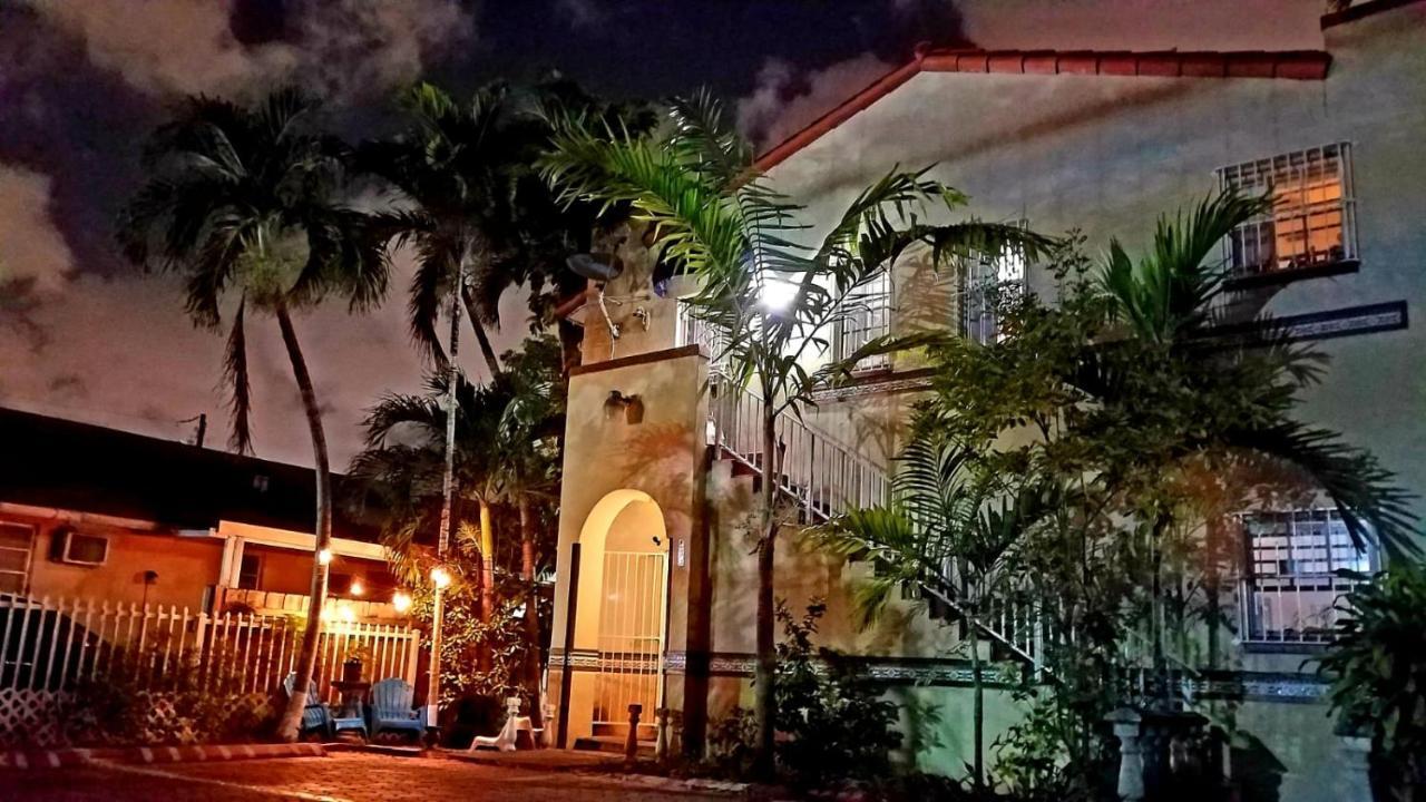 Hostel Brazilian Майами Экстерьер фото